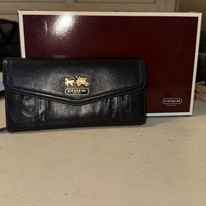 Coach Madison Wallet Black & Gold